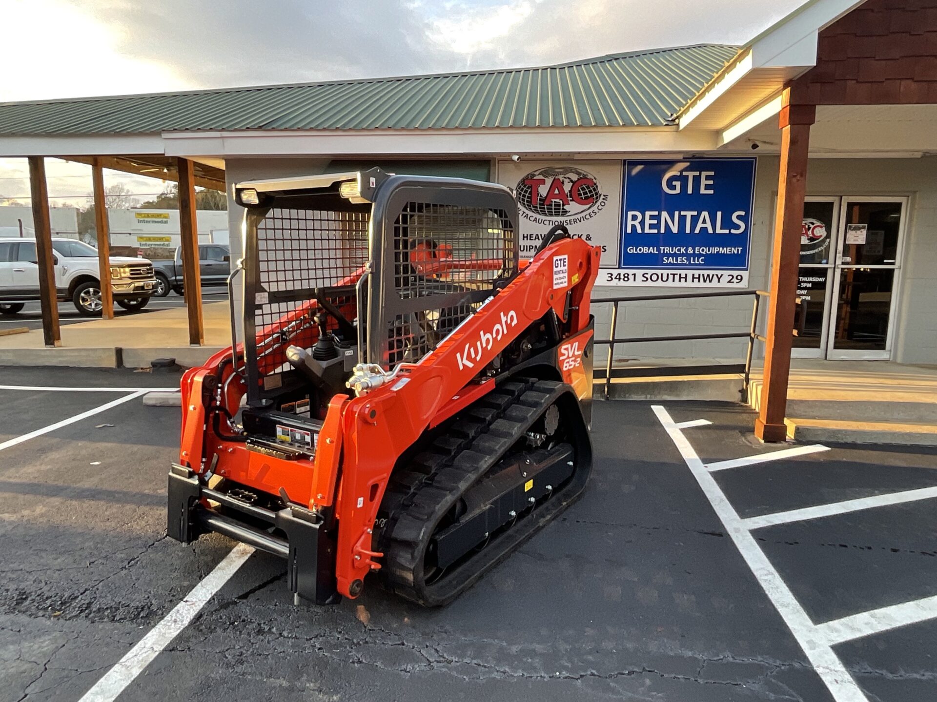 Kubota SVL65-2W Skid Steer Track Loader Kubota SVL65-2W Skid Steer Track Loader