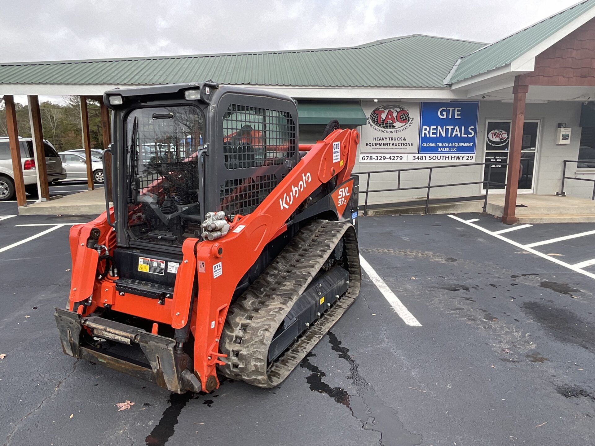 Kubota SVL97-2HFC Compact Track Loader Kubota SVL97-2HFC Compact Track Loader